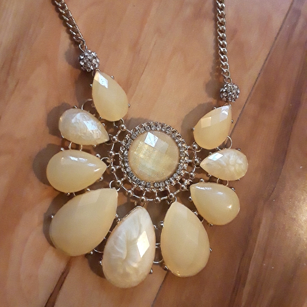 Stunning Statement - image 2